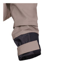 Gros plan : Poignet ajustable de la veste de wading respirante PROS Wear 444/AIR montrant la bande Velcro fermée sur le
néoprène.