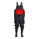 Waders ultra-résistant pour femme PROS Wear modèle WF01/XTREM noir, avec poche de poitrine rouge étanche et bandes de renfort frontales - vue de face.