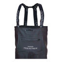 Gros plan : Poche de poitrine zippée imperméable et cordon de serrage avec bloqueur sur le waders ultra-robuste ostréiculture WH01/XTREM.