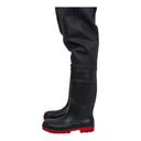 Gros plan botte : Botte souple intégrée au waders WH01/XTREM avec semelle rouge crantée haute visibilité et tige renforcée.